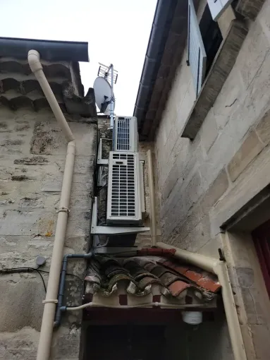 Installation d'un système de climatisation réversible dans un restaurant à Barjac, Nîmes, THERMACOLD